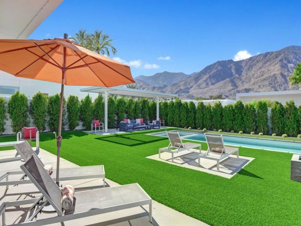 Palm Springs Home 990645