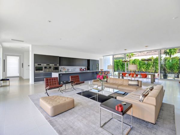 Palm Springs Home 990645
