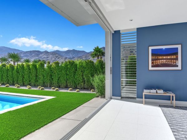 Palm Springs Home 990645