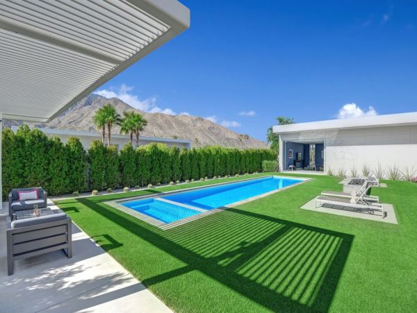 Palm Springs Home 990645