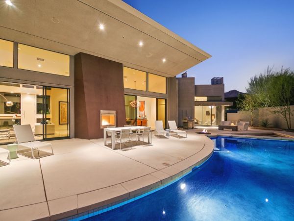 Palm Springs Home 990646