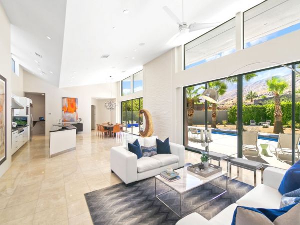 Palm Springs Home 990646