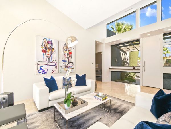 Palm Springs Home 990646