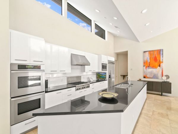 Palm Springs Home 990646