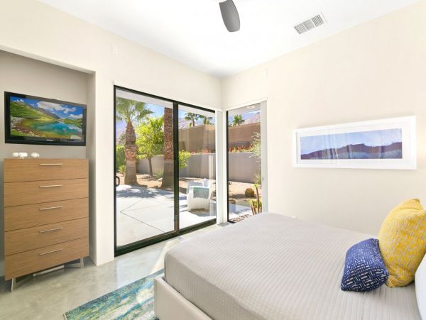 Palm Springs Home 990646
