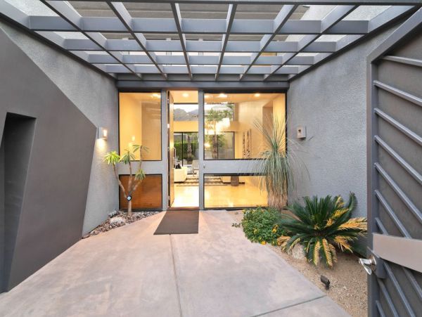 Palm Springs Home 990646