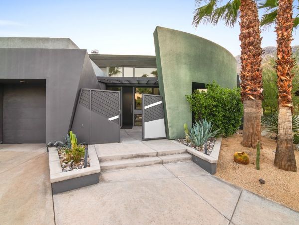 Palm Springs Home 990646