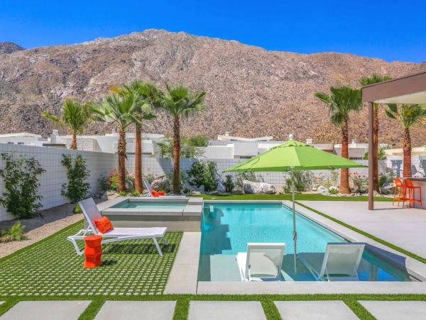 Palm Springs Home 990647