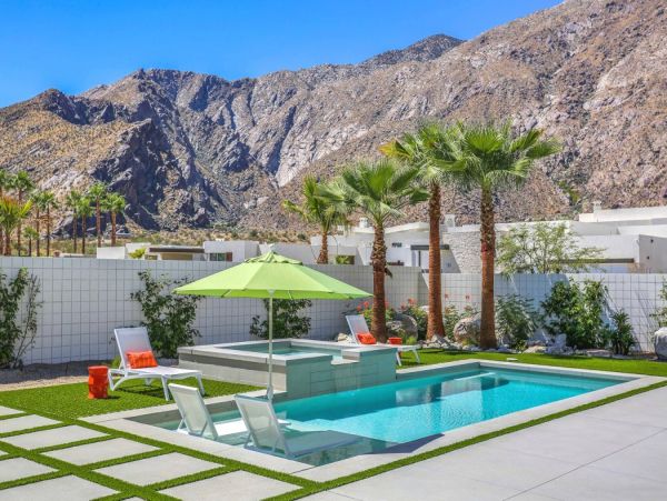 Palm Springs Home 990647