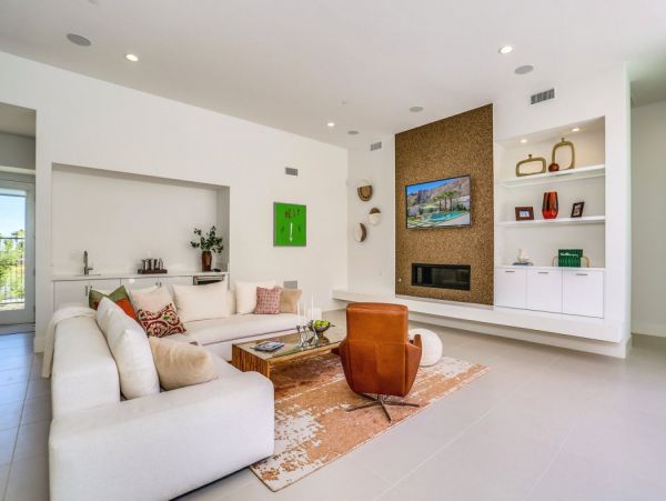 Palm Springs Home 990647