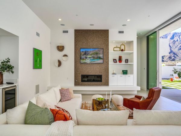 Palm Springs Home 990647