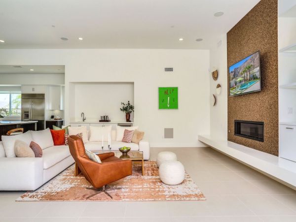 Palm Springs Home 990647