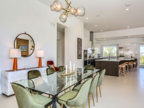 Palm Springs Home 990647