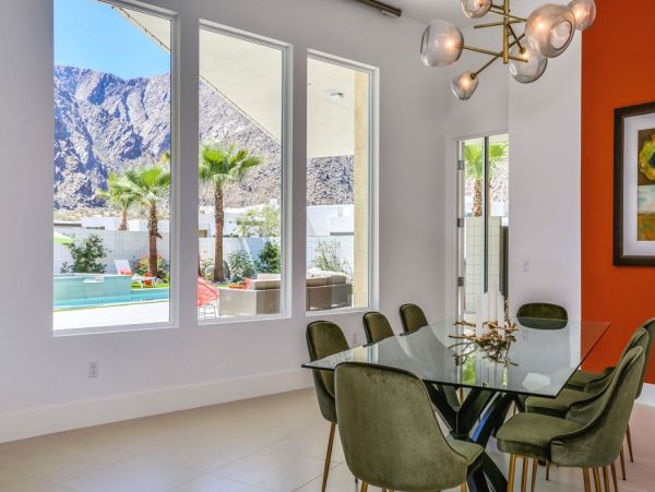 Palm Springs Home 990647