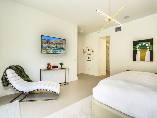 Palm Springs Home 990647