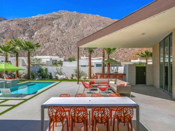 Palm Springs Home 990647