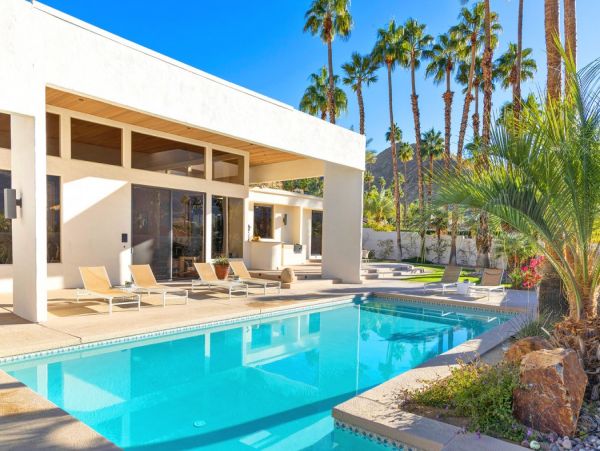 Palm Springs Home 990648