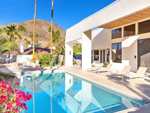 Palm Springs Home 990648