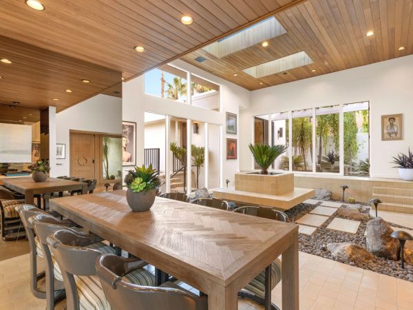 Palm Springs Home 990648
