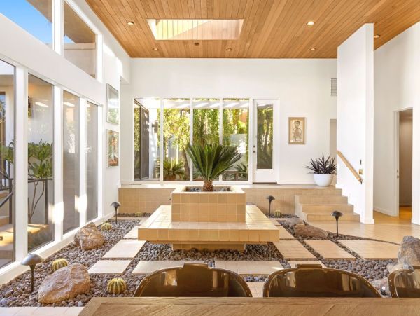 Palm Springs Home 990648