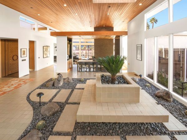 Palm Springs Home 990648
