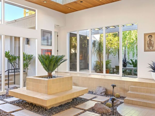 Palm Springs Home 990648