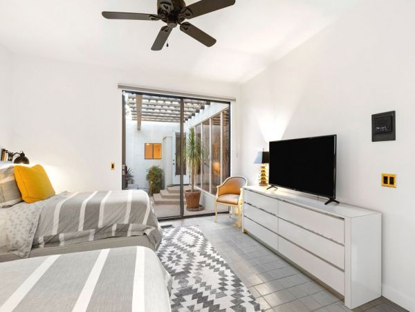Palm Springs Home 990648