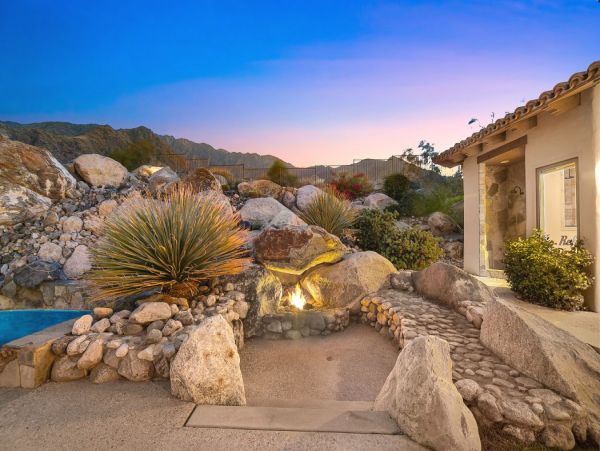 Palm Springs Home 990649