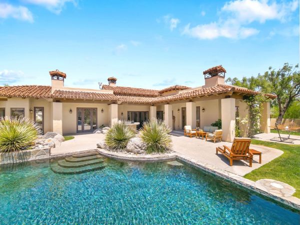 Palm Springs Home 990649