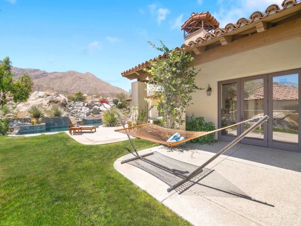 Palm Springs Home 990649