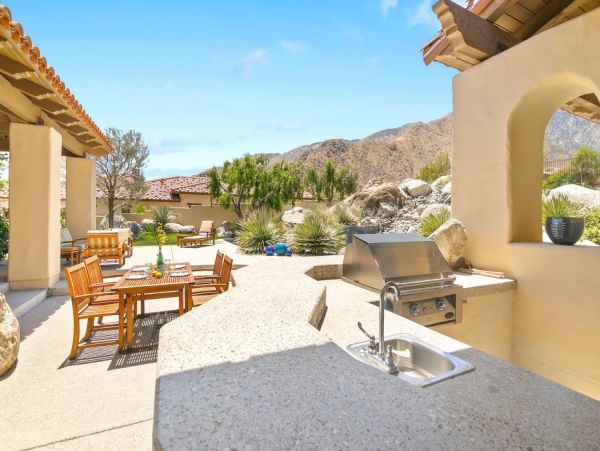 Palm Springs Home 990649