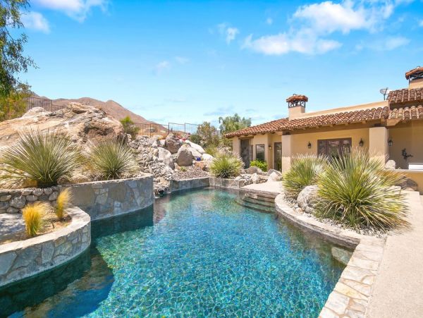 Palm Springs Home 990649