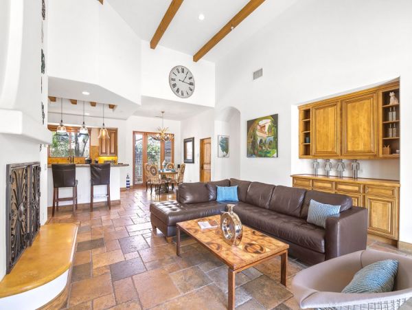 Palm Springs Home 990649