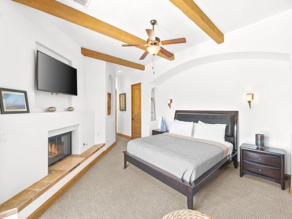 Palm Springs Home 990649