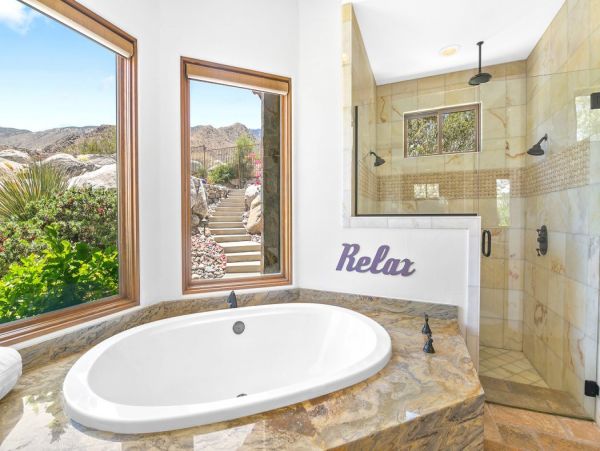 Palm Springs Home 990649