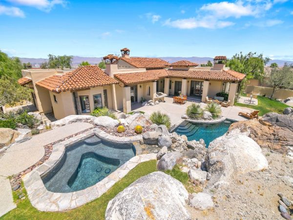 Palm Springs Home 990649