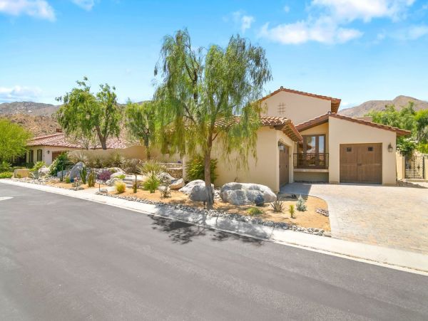 Palm Springs Home 990649