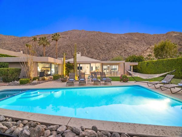 Palm Springs Home 990650