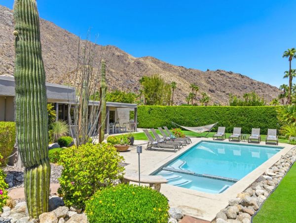 Palm Springs Home 990650