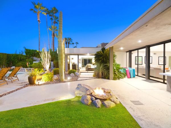 Palm Springs Home 990650
