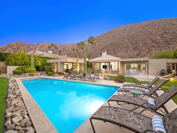 Palm Springs Home 990650