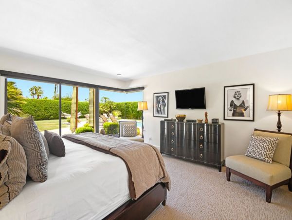 Palm Springs Home 990650