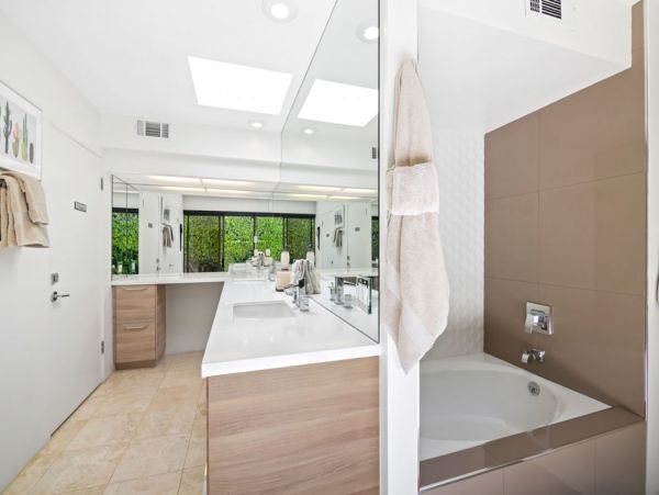 Palm Springs Home 990650