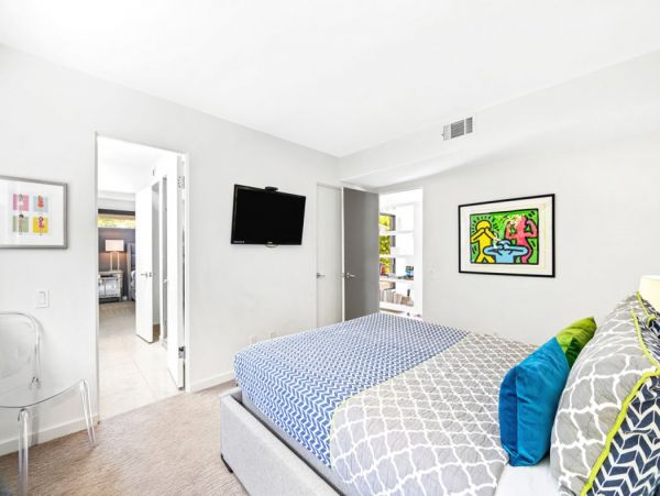 Palm Springs Home 990650