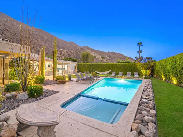 Palm Springs Home 990650