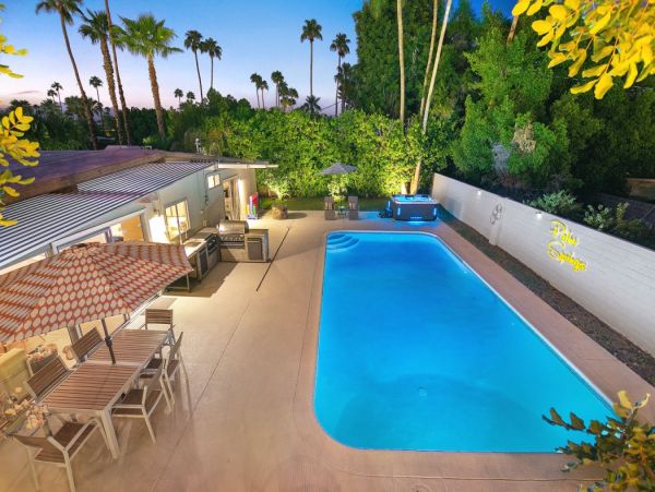 Palm Springs Three Bedroom Stylish Home With Pool and Hot Tub