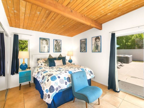 Palm Springs Three Bedroom Stylish Home With Pool and Hot Tub