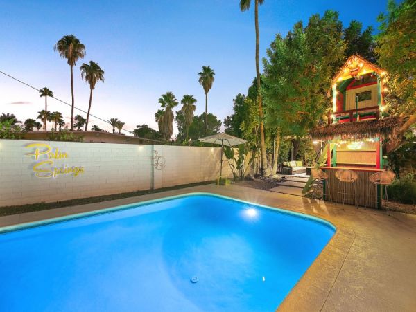 Palm Springs Three Bedroom Stylish Home With Pool and Hot Tub
