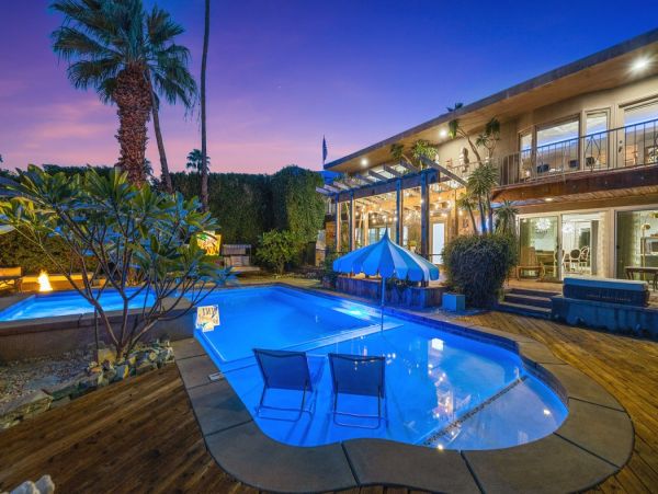 Palm Springs Home 990652