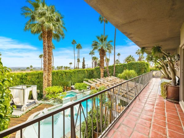 Palm Springs Home 990652